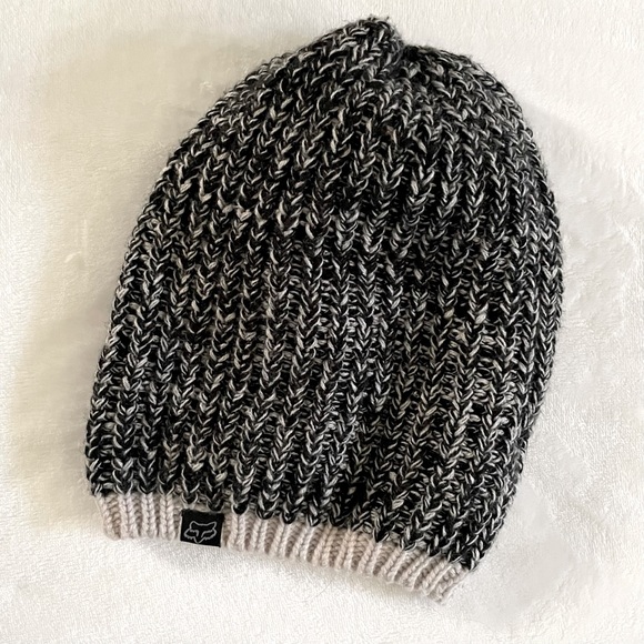 NWOT FOX HEAD BEANIE - Picture 1 of 2